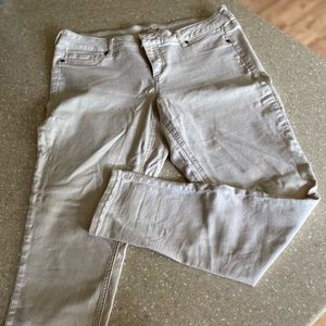 Cream color skinny pant